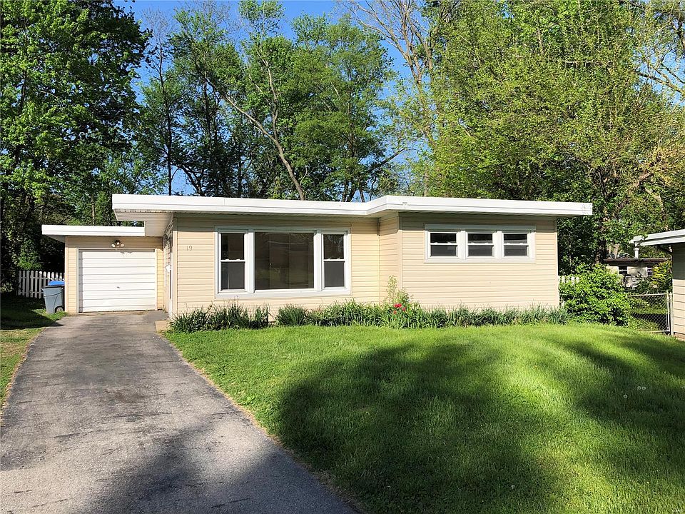 1st image of 19 Saint Celeste Dr