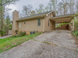 124 Hickory Nut Dr, Clinton, TN 37716
