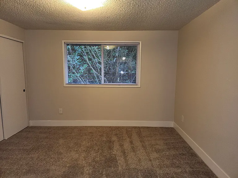 10217-10223 NE 13th Ave — Photo 34