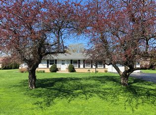 145 S Beaumont Ave, Brookfield, WI 53005