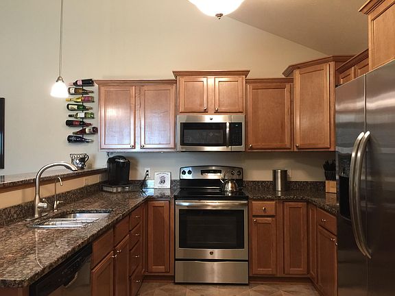 Kitchen - Granite/Stainless
