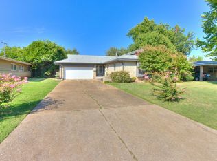 2711 Ridgeview Dr, Oklahoma City, OK 73120