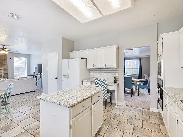 20422 Maple Meadows Ct — Photo 19