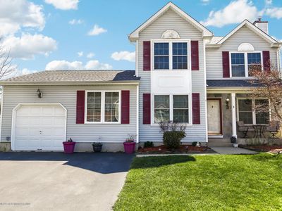 8 Crossbrooke Ct, Howell, NJ, 07731