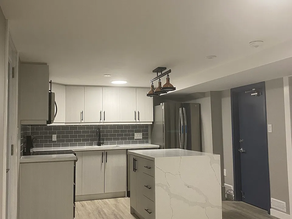 47 Regent Dr