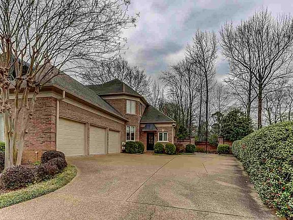 2nd image of 3460 Glen Green Cir