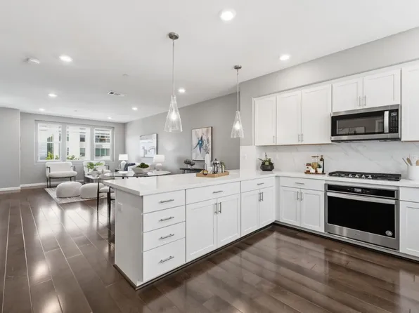 326 Agustin Narvaez St #4, San Jose, CA 95136