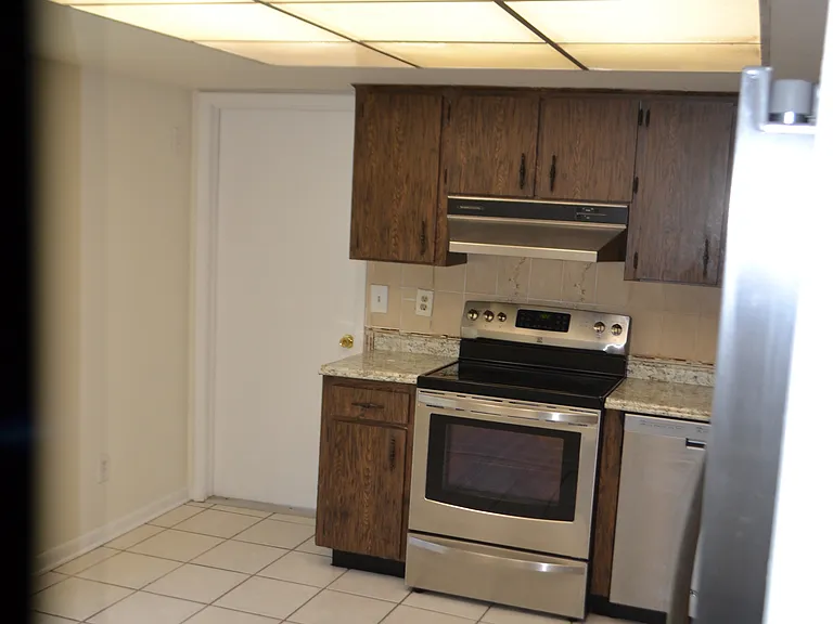 16510 Norwood Dr — Photo 3