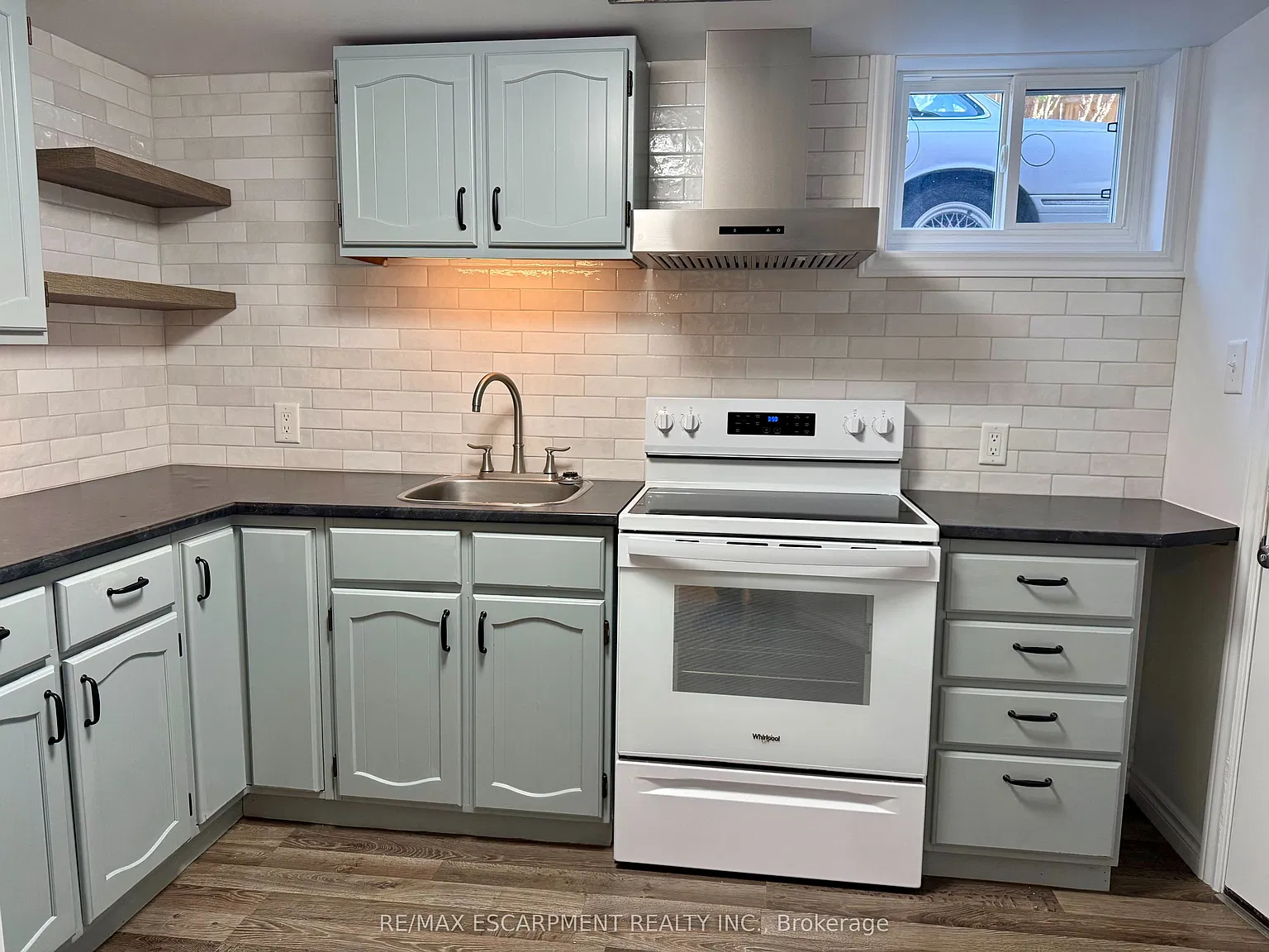2 bed, $1,950 — Photo 3