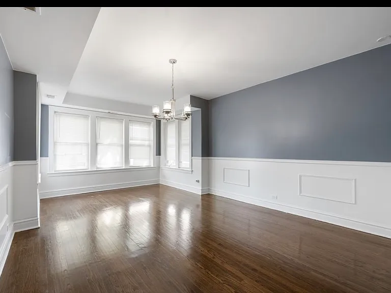 8222 S Maryland Ave #3 — Photo 5