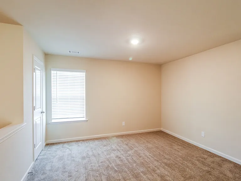 772 Fitzroy Dr — Photo 6