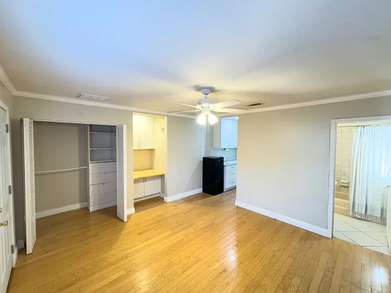 1626 York Dr — Photo 9