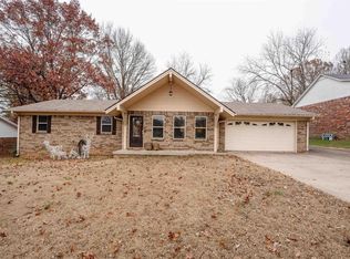 212 Aztec Dr, Searcy, AR 72143