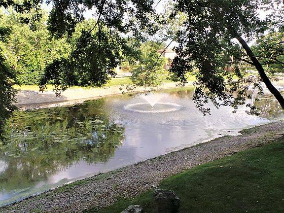 2nd image of 2 Cinnamon Creek Dr #3