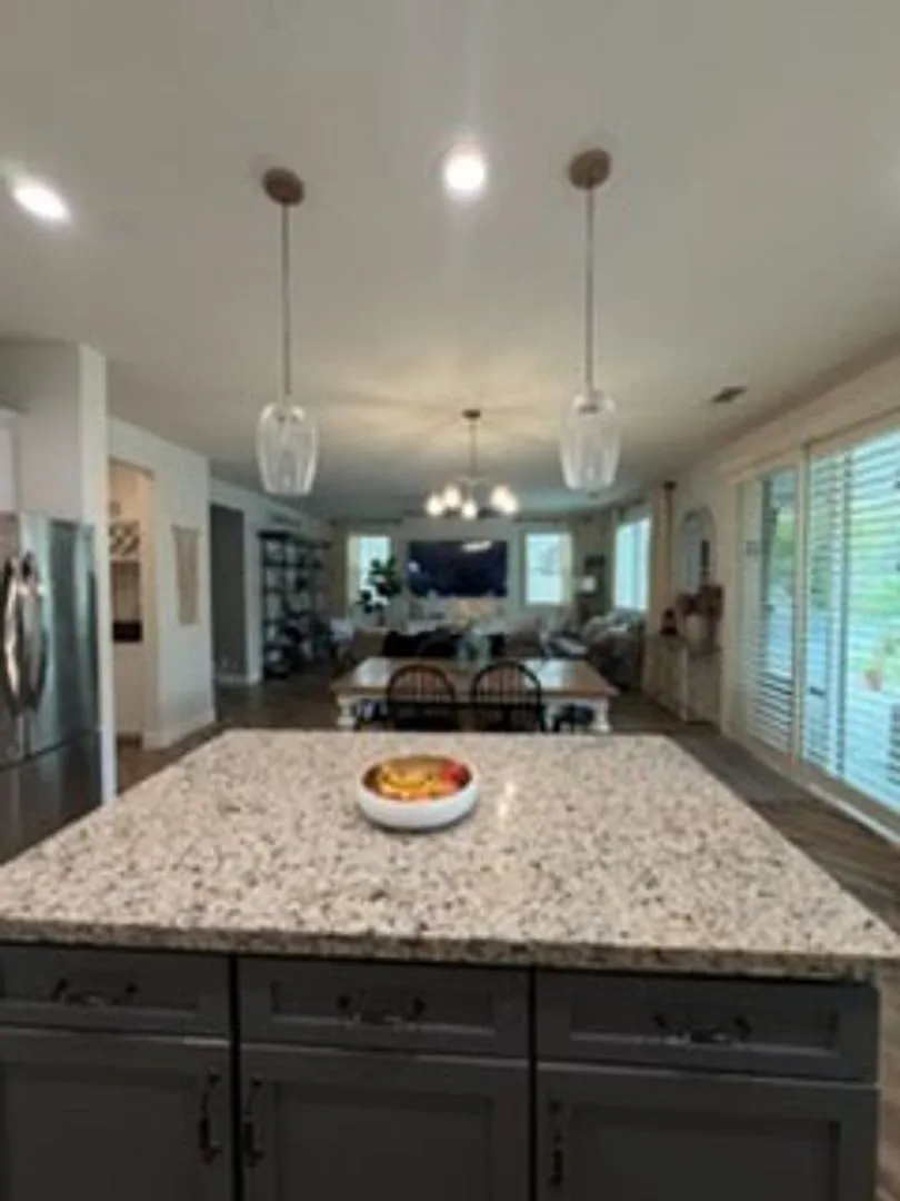 Spacious 4 Bedroom Home with Outdoor Entertaining Space — Photo 3