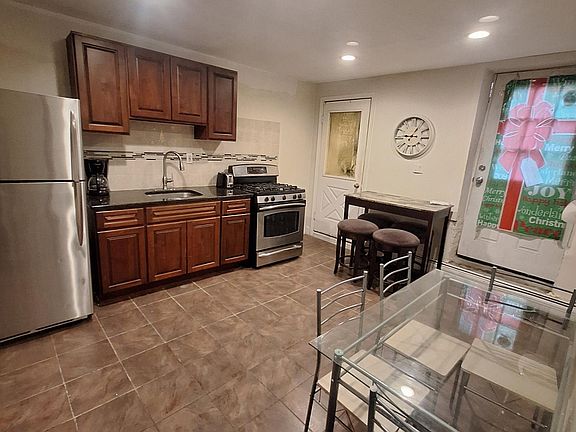 5th image of 333 Pacific Ave Floor 1
