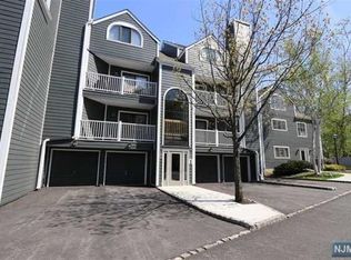 14 Triumph Ct, East Rutherford, NJ 07073