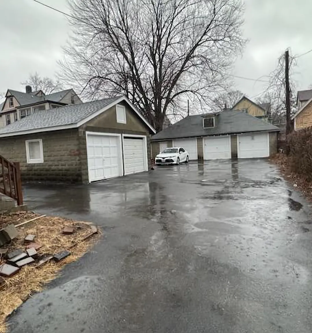 223 Decatur Ave — Photo 4
