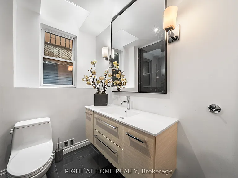 14 Wascana Ave — Photo 23