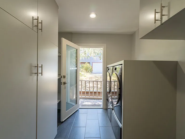 1145 Harrison St — Photo 35