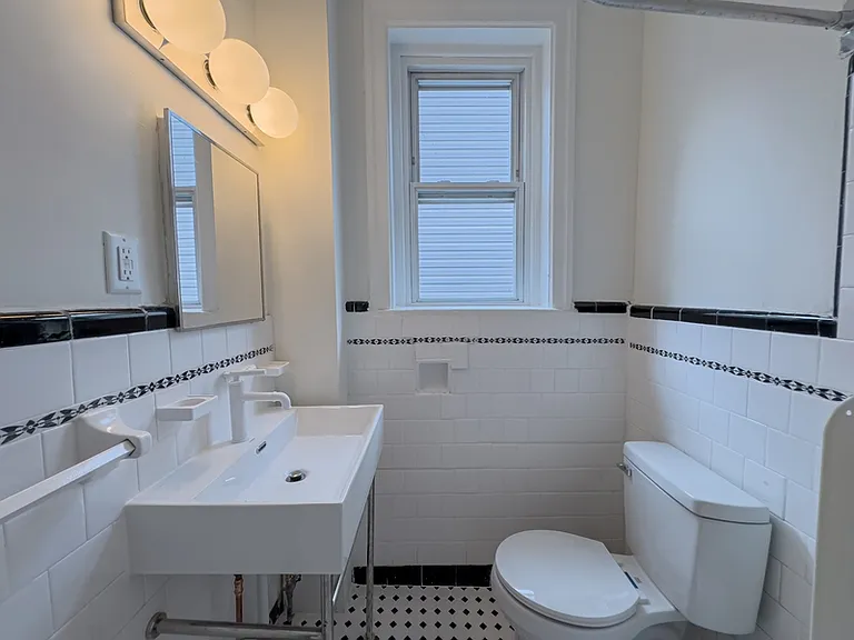 1223 N Franklin St #2R — Photo 35