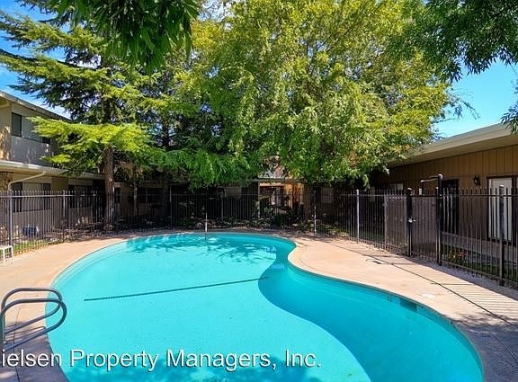 3rd image of 4815 College Oak Dr APT 11