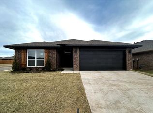 18312 Austin Ct, Edmond, OK 73012