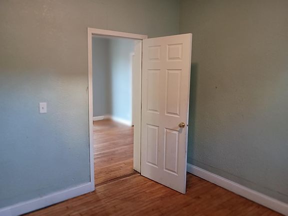 4th image of 706 Case Ave #1