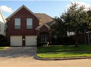 7010 Crystal Dowels Dr, Pasadena, TX 77505