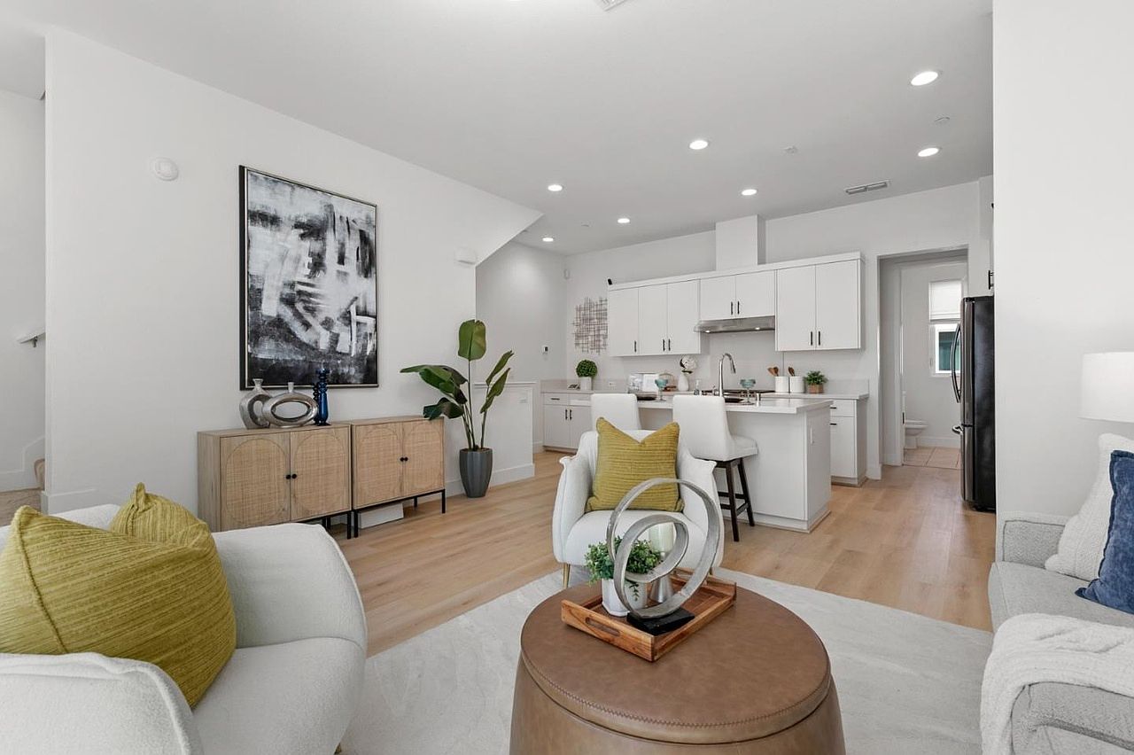 7916 Regional Cmn, Dublin, CA 94568 | Zillow