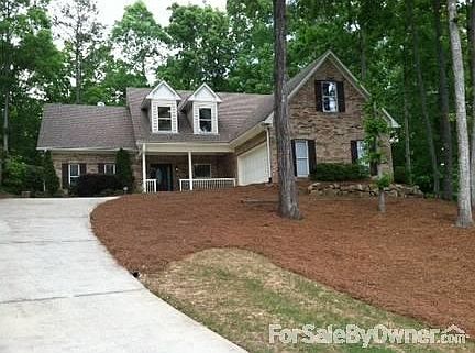 Your Home Awaits You!
						:
						Garage & main living areas on the main floor! No steps to climb with groceries!