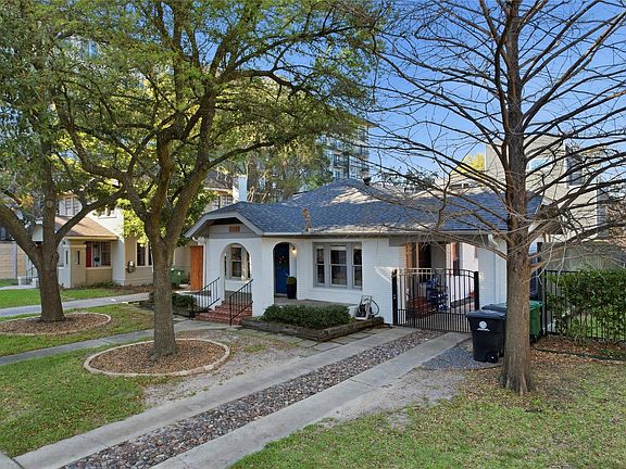 3rd image of 1636 Sul Ross St