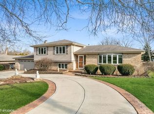 6N231 Virginia Rd, Roselle, IL 60172