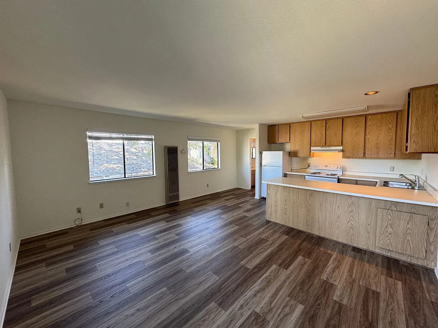 1102 6th Street-Unit 1 — Photo 4