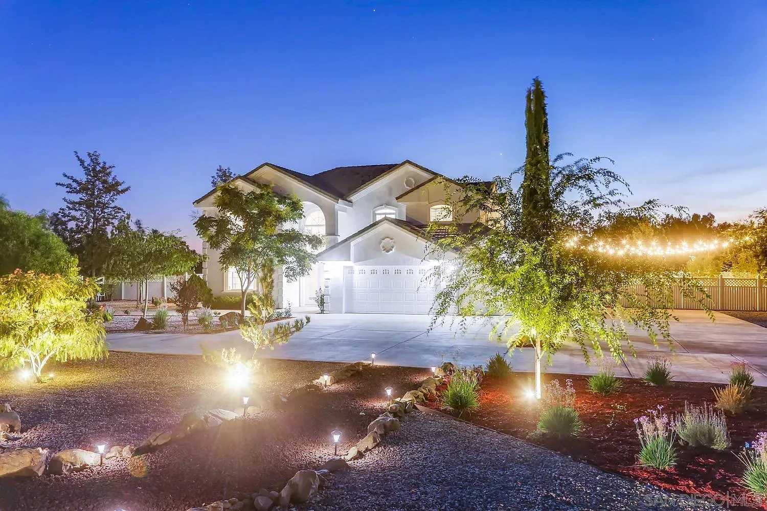 7 bed, 5.5 bath, 3900 sqft, $19,995 — Photo 4