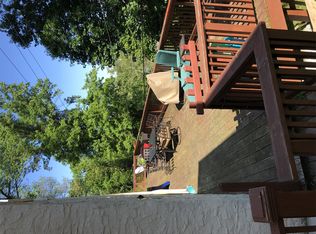 9 Woodmont Rd, Conshohocken, PA 19428