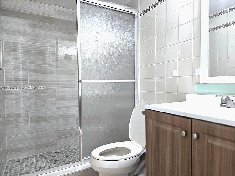 300 NW 107th Ave #206 — Photo 11