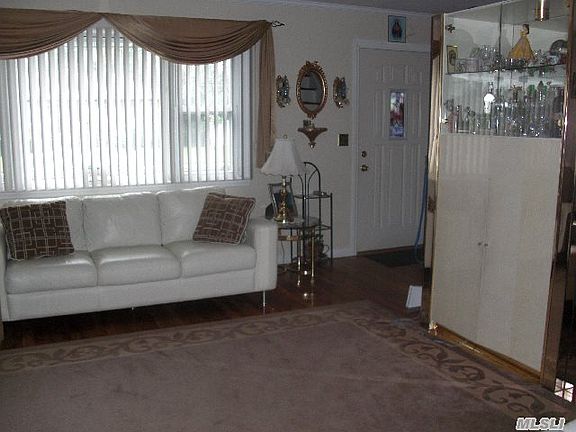 3rd image of 223 Eastwood Ave