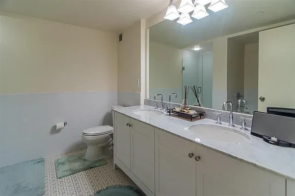 Sold by Century 21 Innovative Realty | media 35
