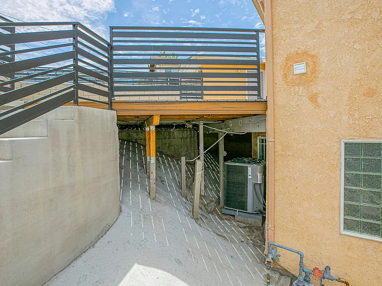 11029 Eldora Ave — Photo 74