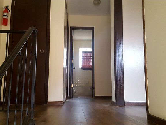 5th image of 8502 Eby Ave