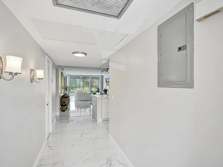 545 Oaks Ln #204 — Photo 21