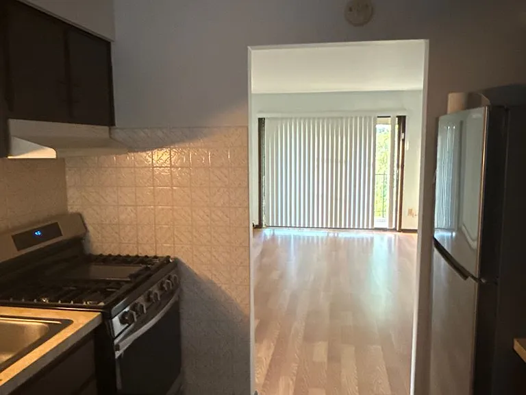 14723 Kilpatrick Ave — Photo 5