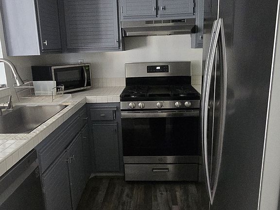 3rd image of 24155 Del Monte Dr Unit 372