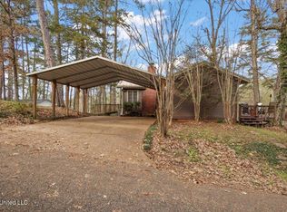 806 E Dewey Camp Dr, Florence, MS 39073