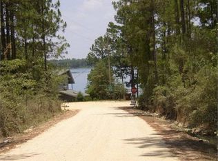 92 Silver Lk S, Marianna, FL 32448