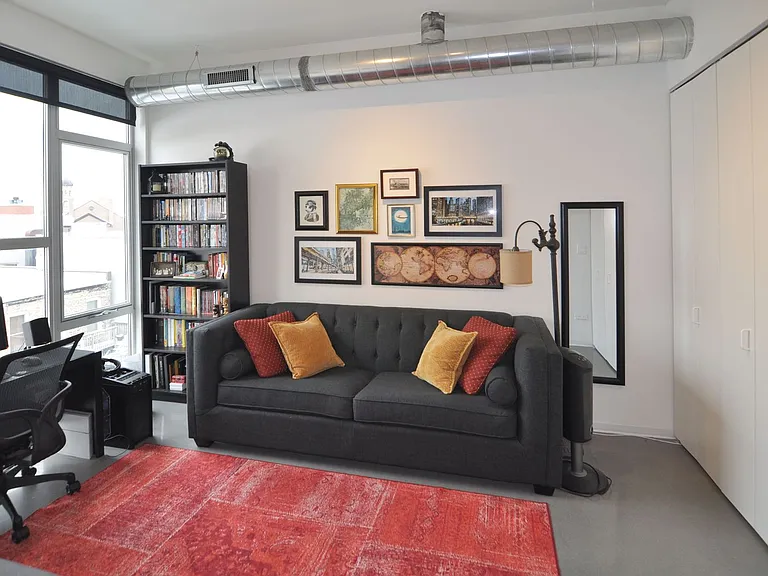 Wicker Park Lofts- 1515 W. Haddon Ave — Photo 13
