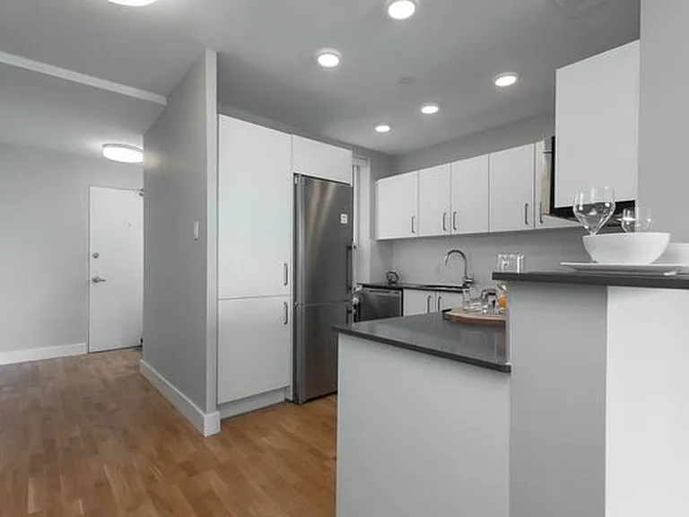 2400 Bathurst St #50023A-407 — Photo 4