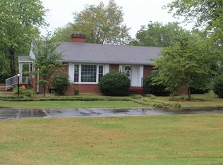 3625 Clinton Rd, Paducah, KY 42001