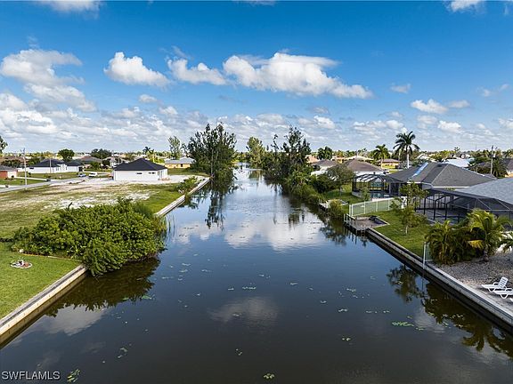3rd image of 337 NW 7th Ave